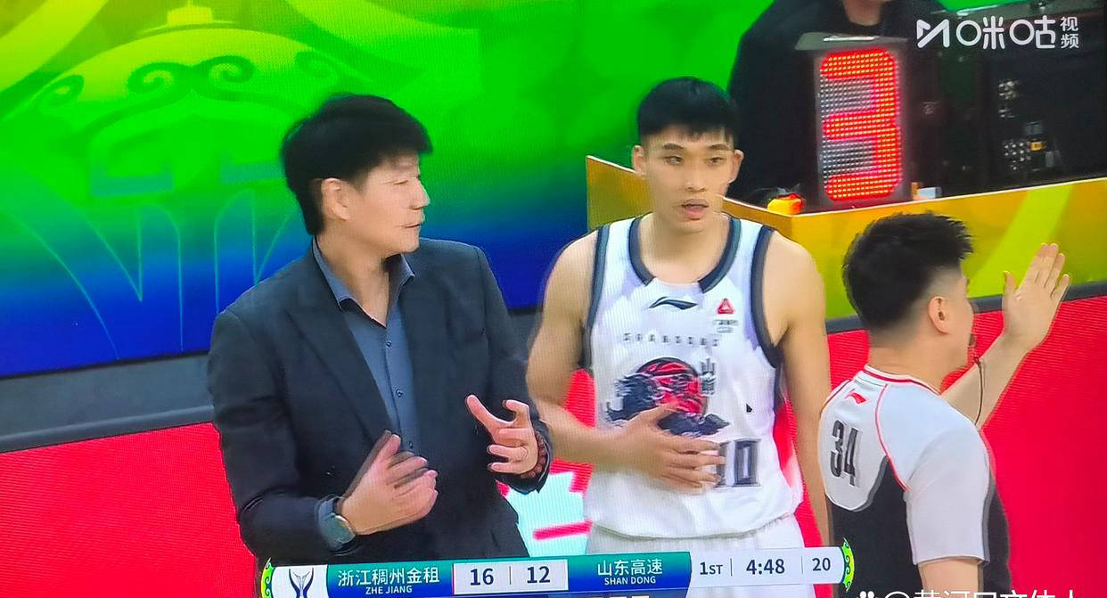 国际比赛日山东男篮备战NBA总决赛Ning与40激战老鹰分钟，关键时刻费耶诺德备战荷甲看傻球迷